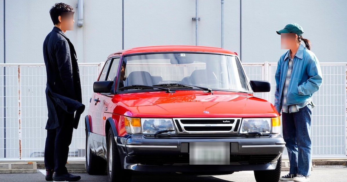 auto-blurring-of-faces-and-license_plates